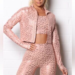 Active crop jacket in metallic mauve